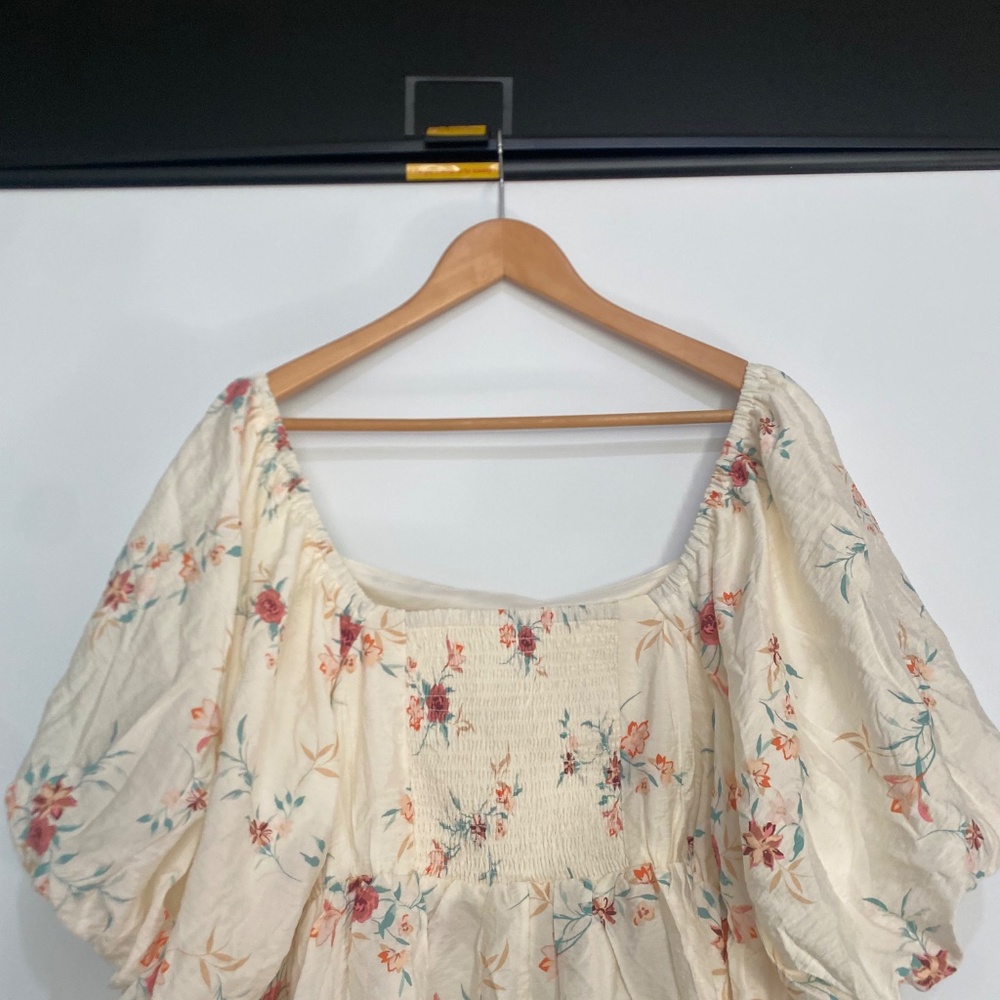 Torrid 1X Ruched Puff Sleeve Top - Picture 10 of 13